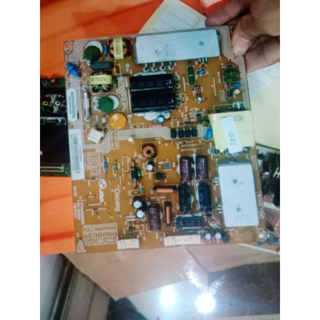 POWER SUPPLY TV TOSHIBA 32PS200EJ 32PS200 / MESIN TV TOSHIBA 32PS200