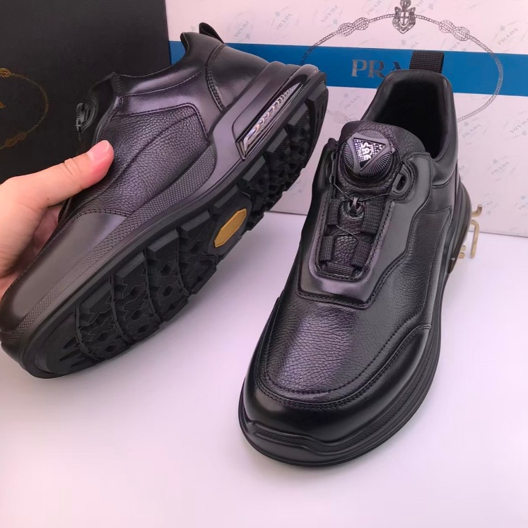 Rotating shoes, racing and commuting shoes, Prada men's black casual sports shoes
