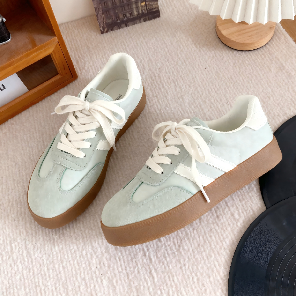 Sepatu Sneakers Wanita Versi Terbaru, Sepatu Sneakers Kasual Gaya Korea Tren, Ukuran 36-41