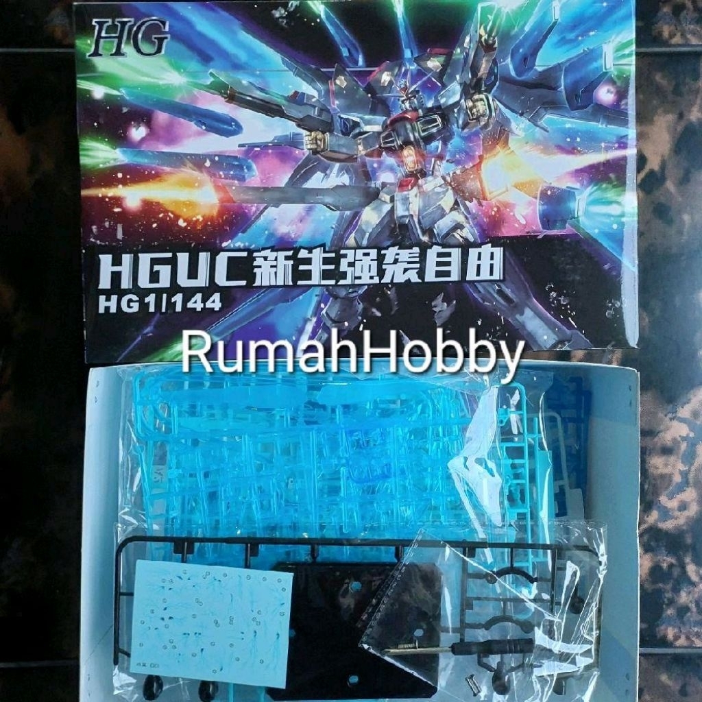 1/144 HG Strike Freedom Wing of Light Glacier Blue Fighter