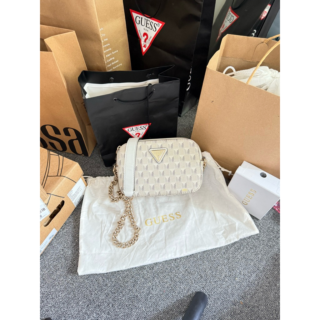 Guess camera bag Sling bag prelove