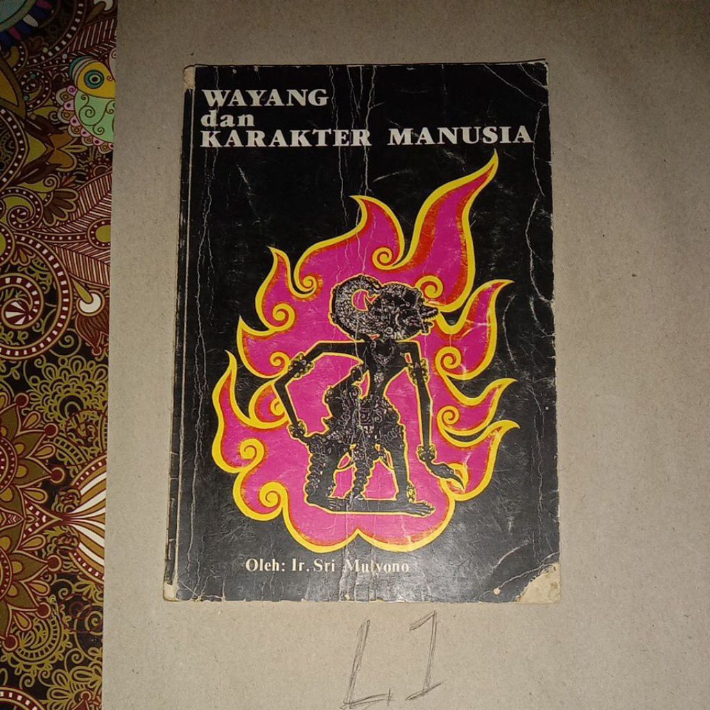 BUKU WAYANG DAN KARAKTER MANUSIA