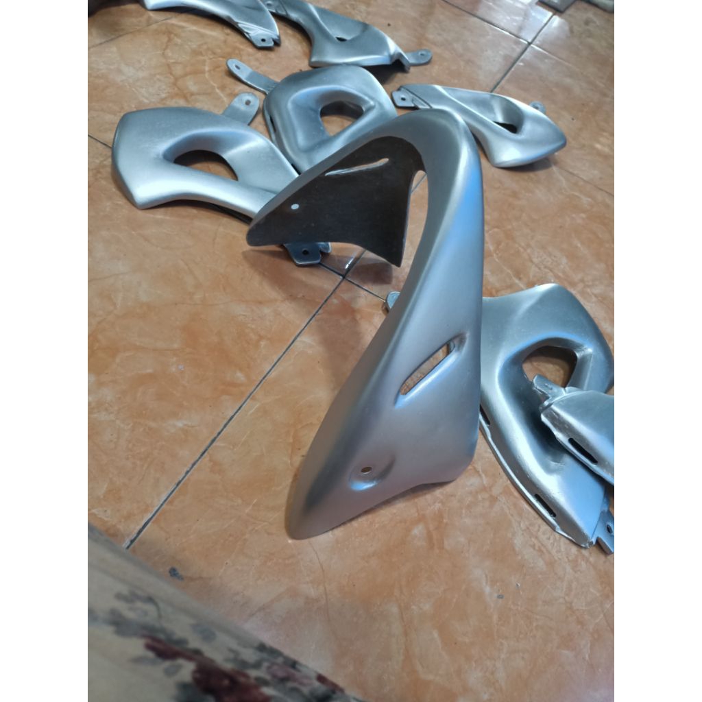 undercowl raider 150/satria fu cbu thailand