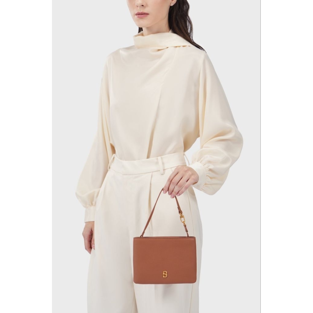 Signature Wristlet Brown Buttonscarves Clutch Bag Tas