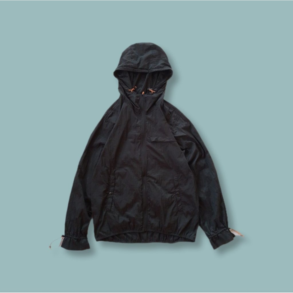 Uniquesport - Jaket Olahraga Running Field Core Parasut Lightweight Hitam Second M-L