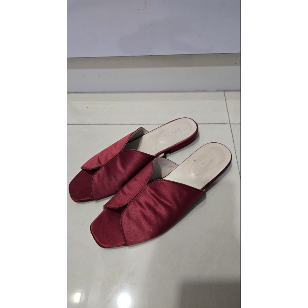Made by ESME Satin Mules warna Red Maroon / Esme Sandal Selop size 38 Original (PRELOVED) / Woman Fl