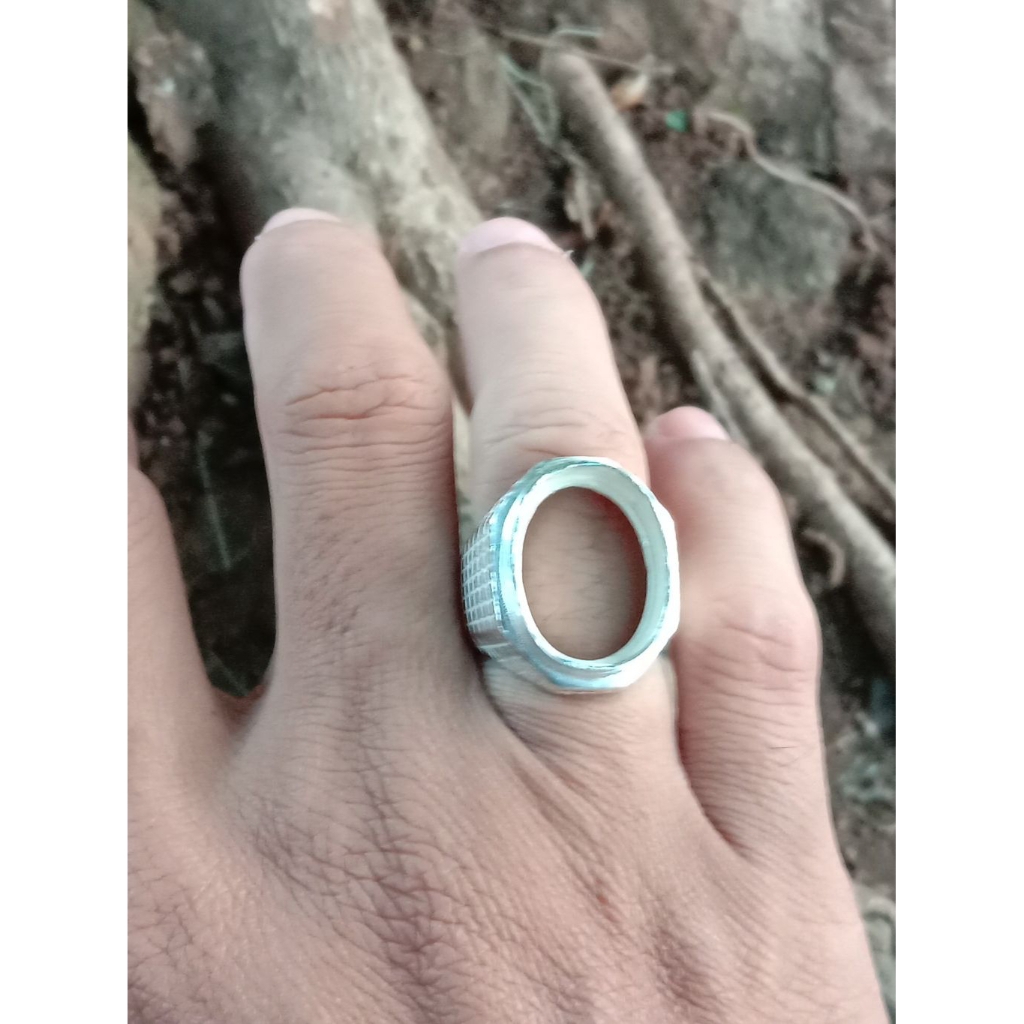 Cincin pria terbuat dari perak asli,untuk batu akik/lainnya  dim 18 x 13 mm