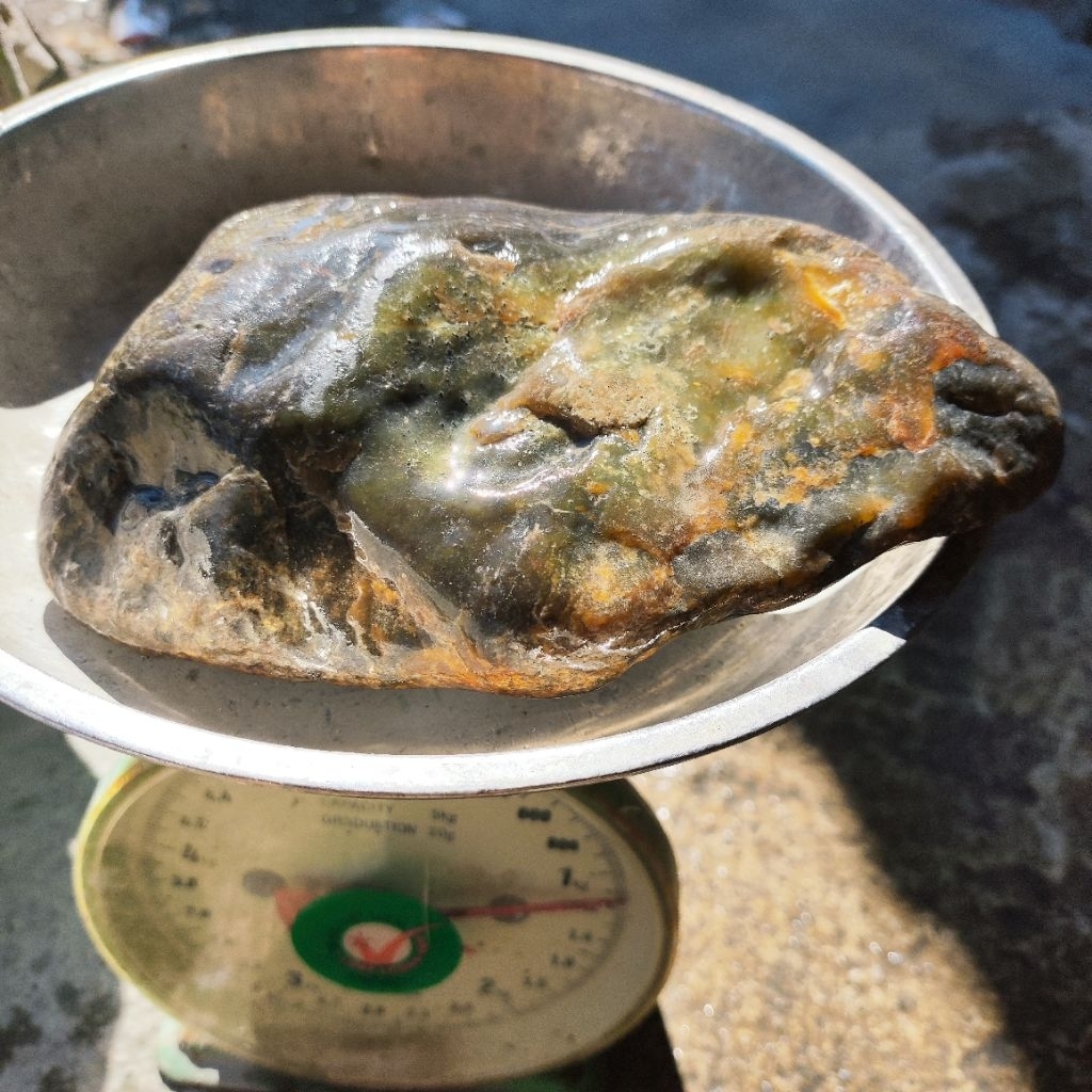 Batu giok nephrite Jade aceh 1kg