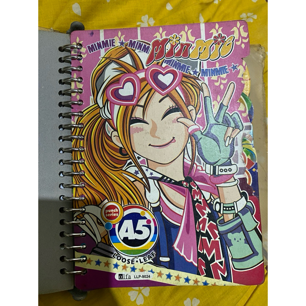 PRELOVED 1PCS PEMBATAS BINDER JADUL MIN MIE