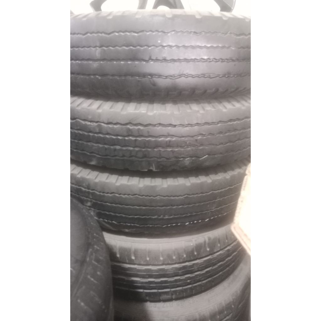 Ban Luar Bekas 5,50R13 Mobil Pick up