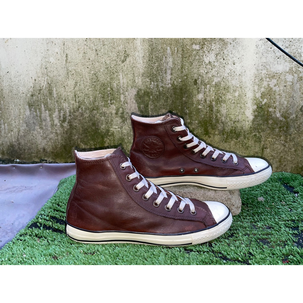 Converse 42 (bekas pakai)