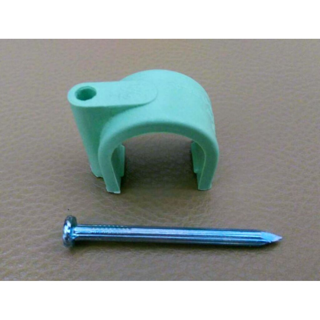 Klem pipa 3/4 inch dan Paku beton 5 cm