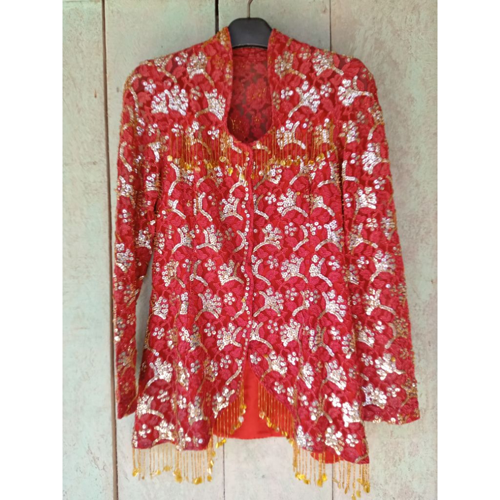 prelov kebaya tari adat dan rok jaguar BACA DESKRIPSI