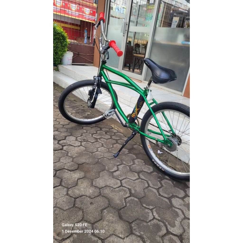 Sepeda Cruiser BMX Lowrider