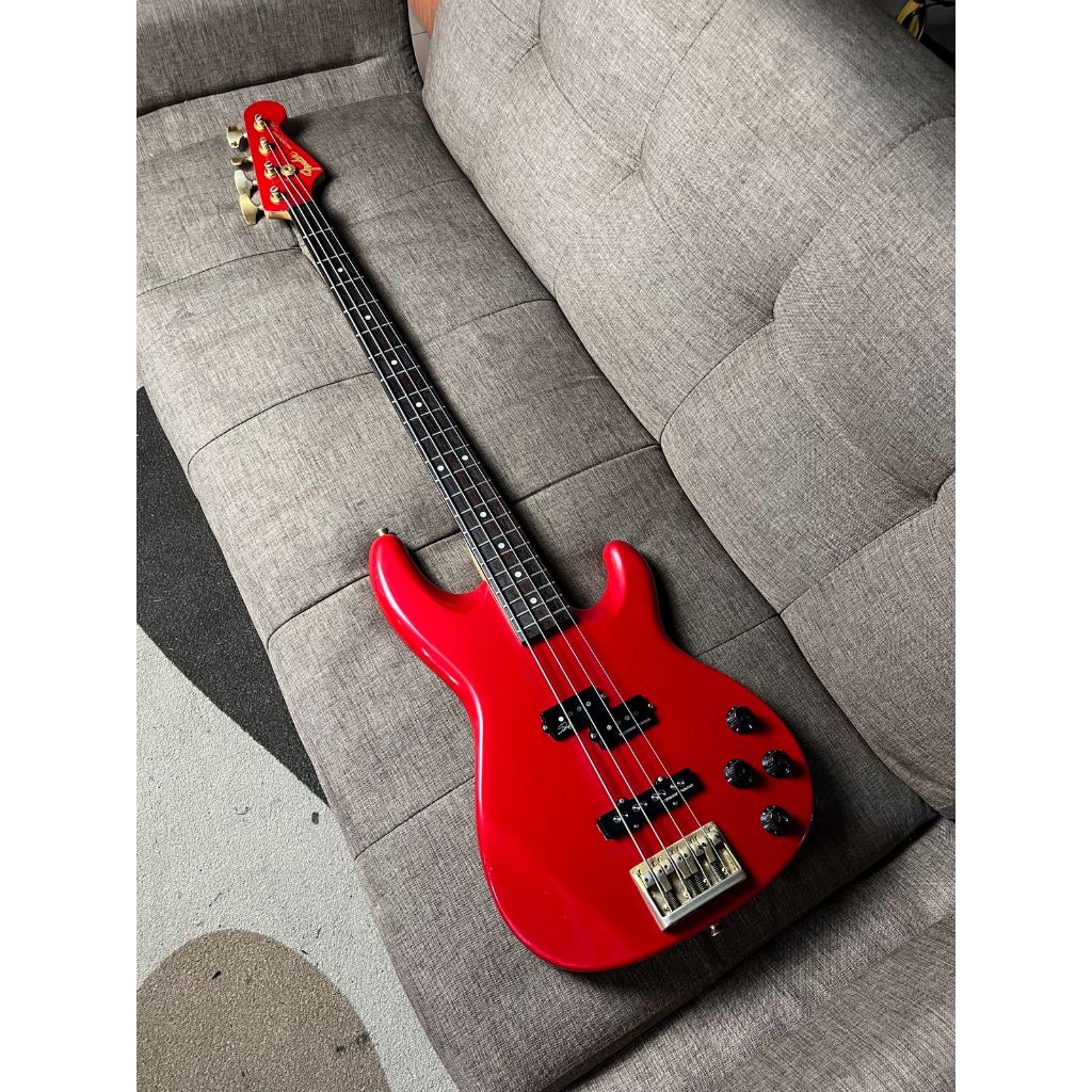 Fender precision bass lyte japan 1993