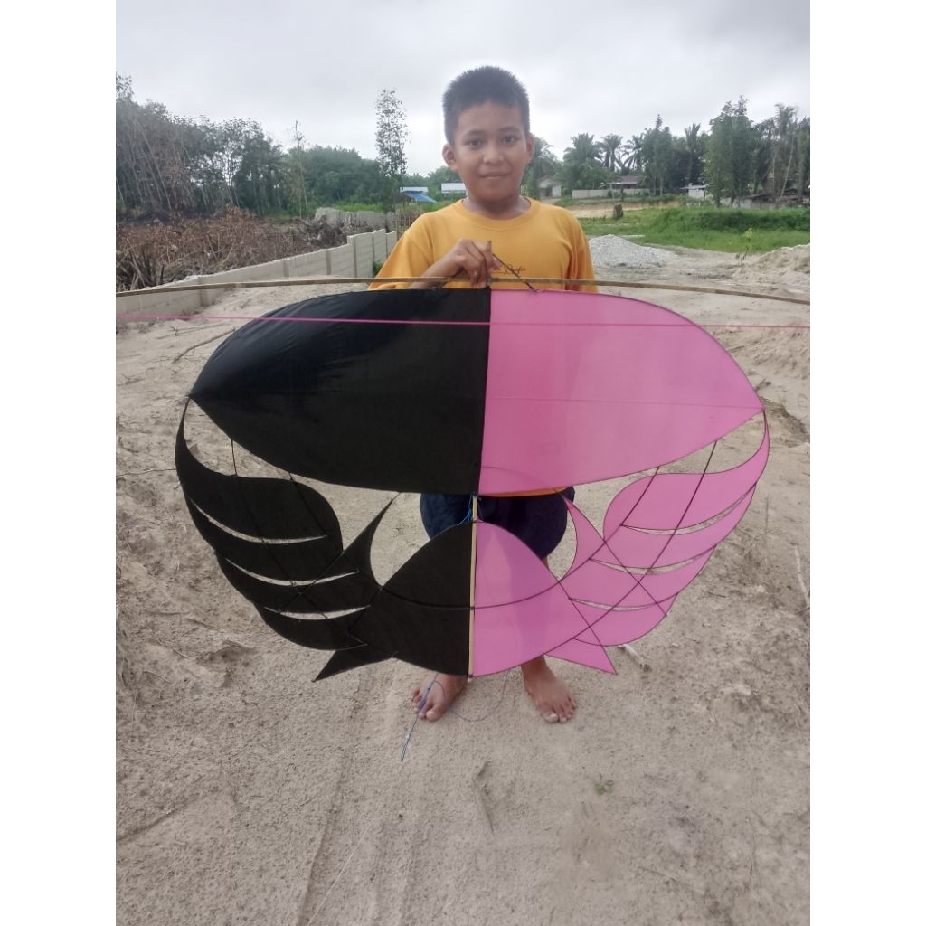 Layangan Ram-Raman 1,2 Meter Full Fiber – Kuat, Stabil, dan Siap Terbang