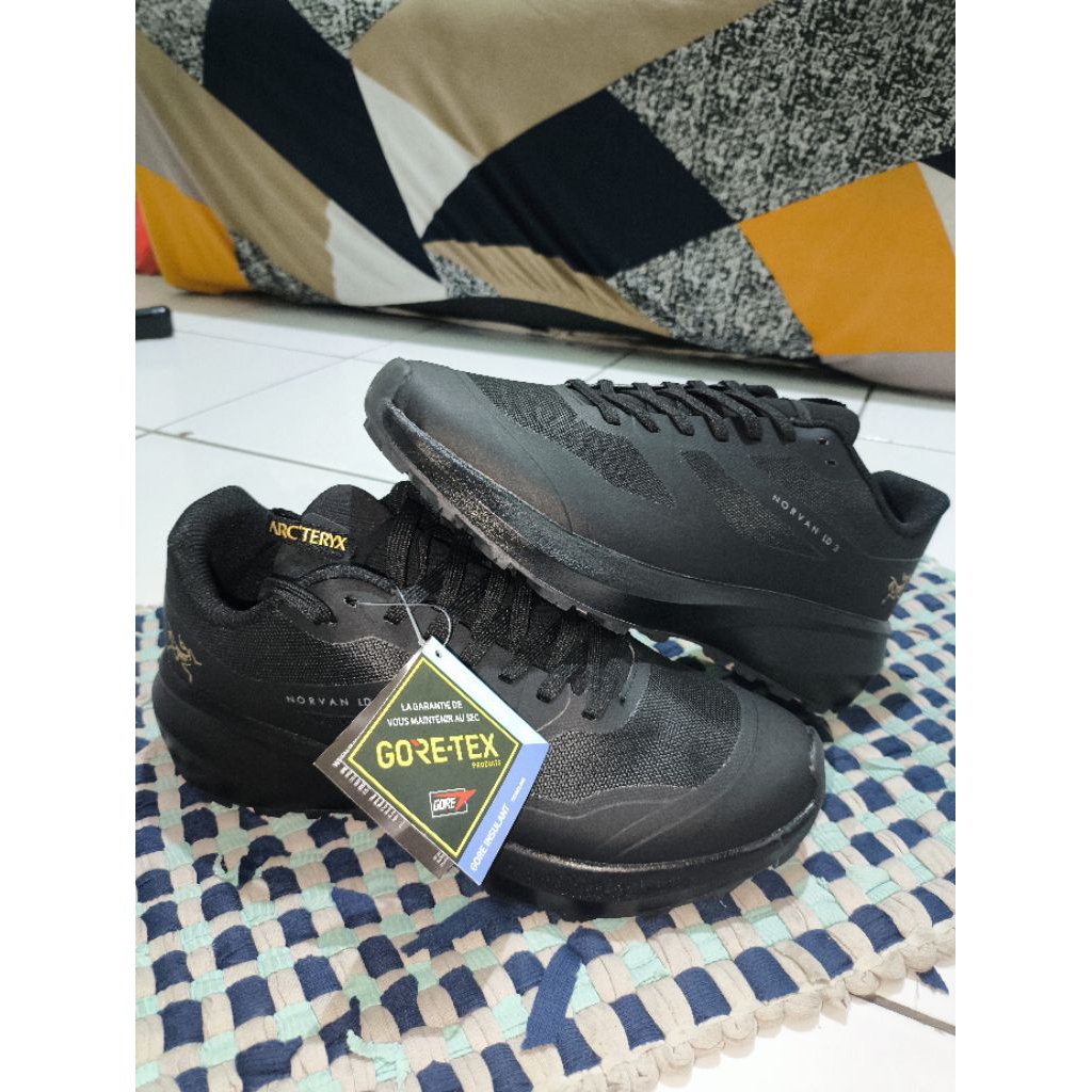 Sepatu Arcteryx Norvan Fullblack