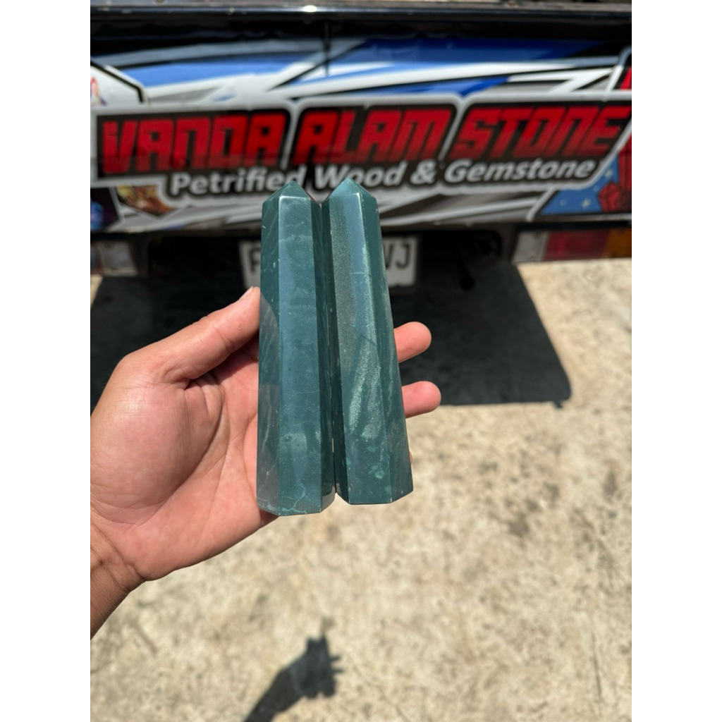 Tower / Obelisk Batu Hijau Jasper Klawing
