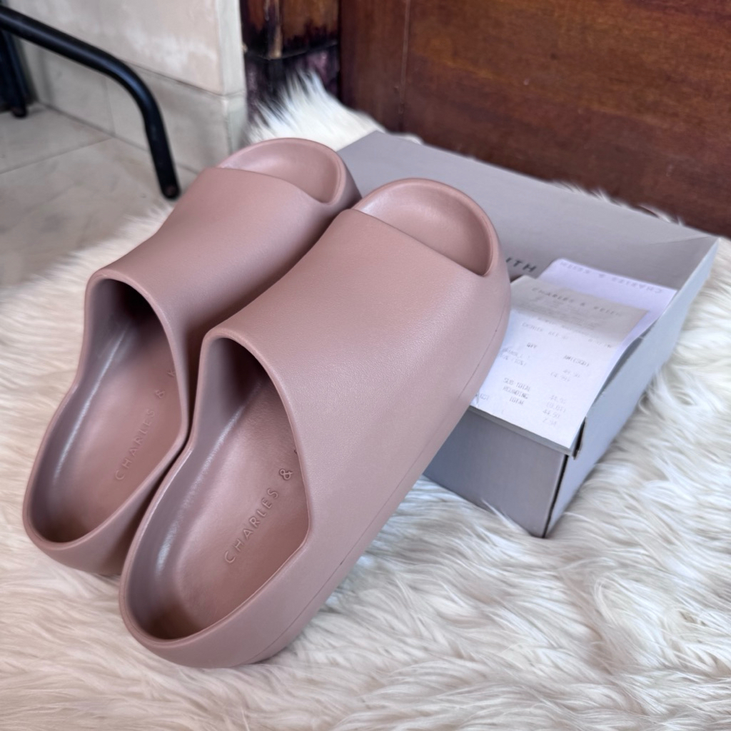 New sandal CHARLES & KEITH Morgan Platform Slide Sandals - Brown