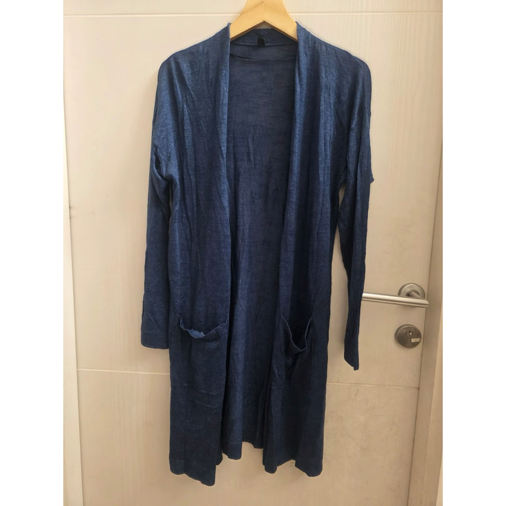 Outer biru dongker. 280