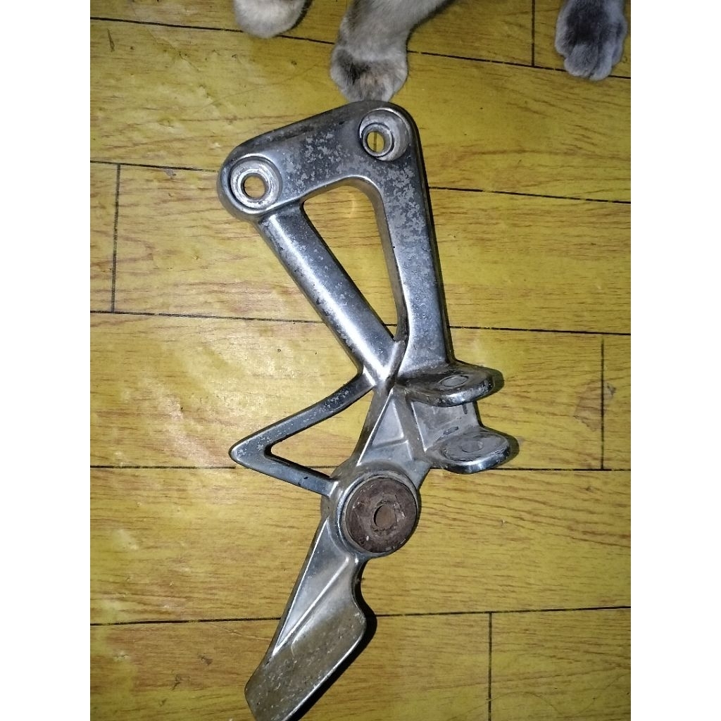 POSTEP ORI BELAKANG KANAN YAMAHA SCORPIO