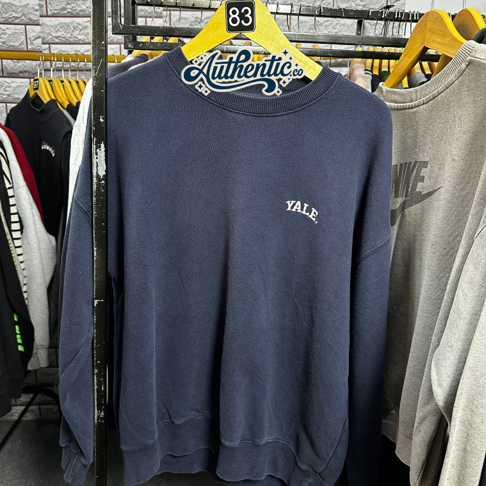 Yale - Crewneck & Sweatshirt (Navy) Chest Logo 'Yale'