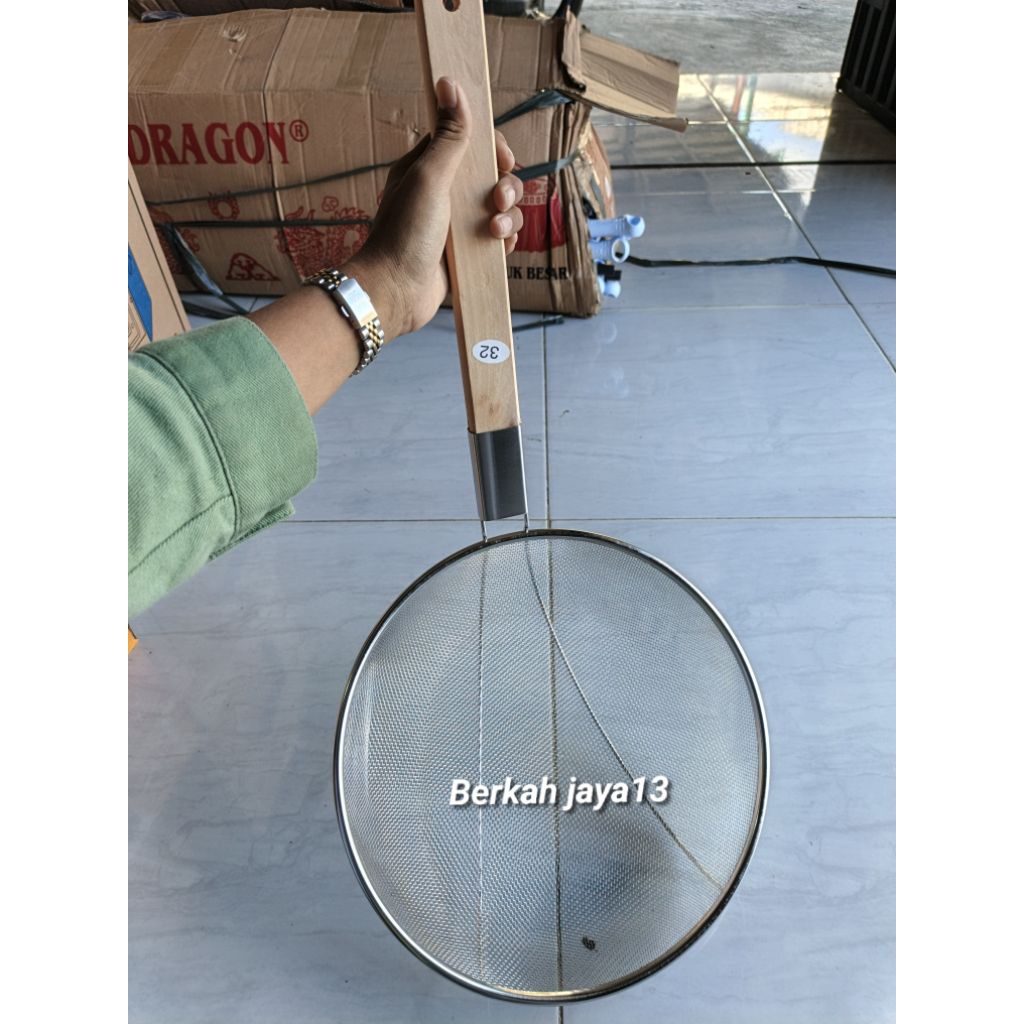 serokan parabola saringan minyak steinless jumbo serokan penggorengan stainles gagang kayu tebal uku