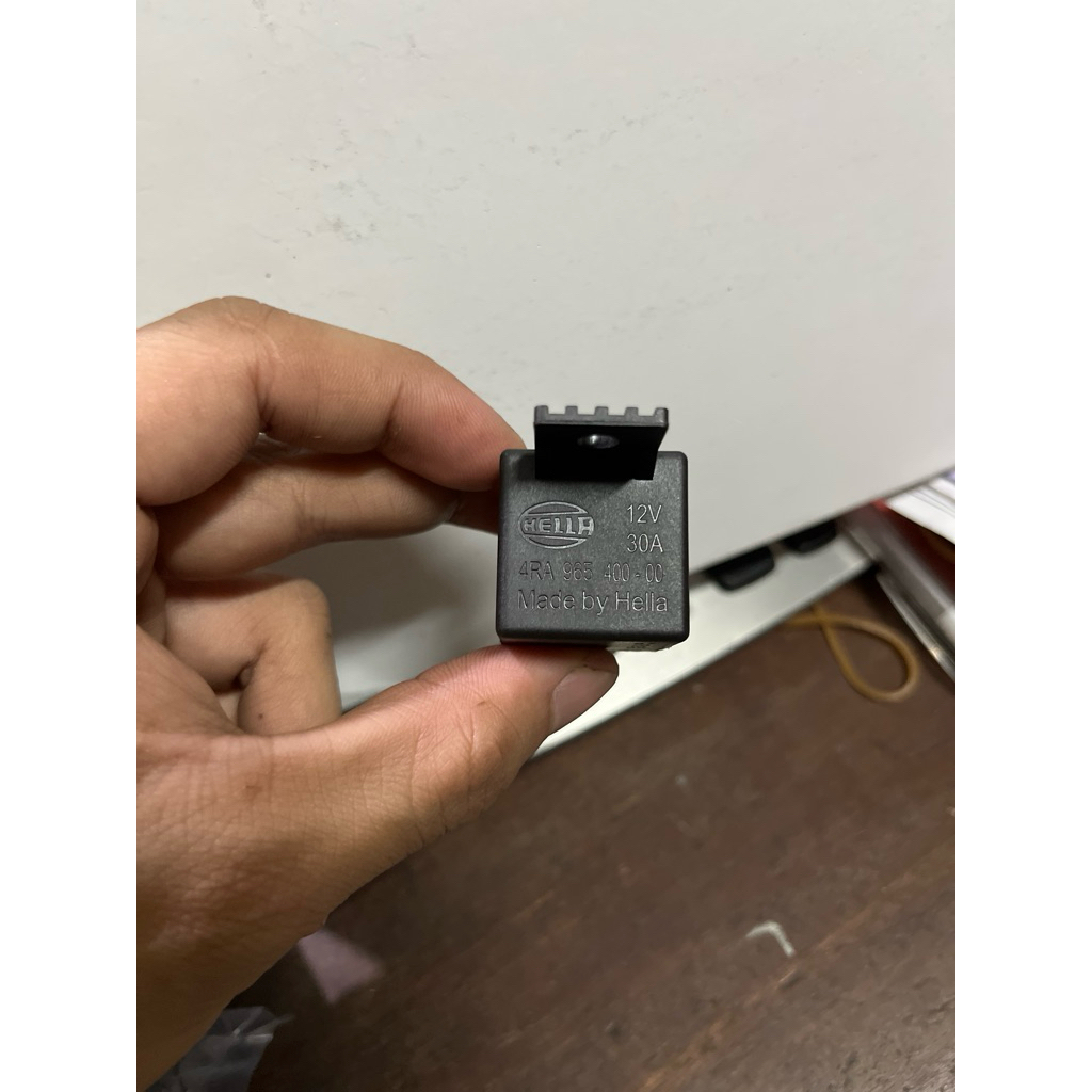 RELAY KAKI 4 12 VOLT 30 AMPER HELLA ASLI