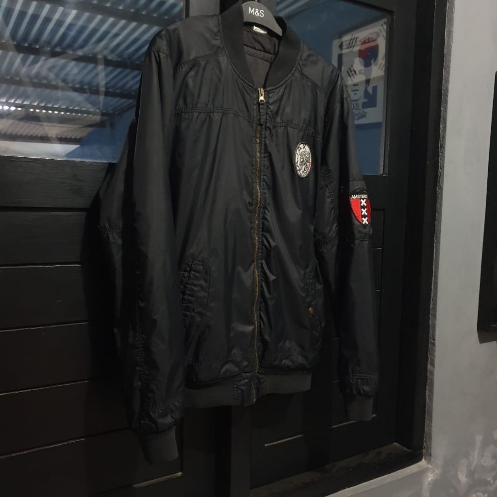 Jaket bomber Ajax