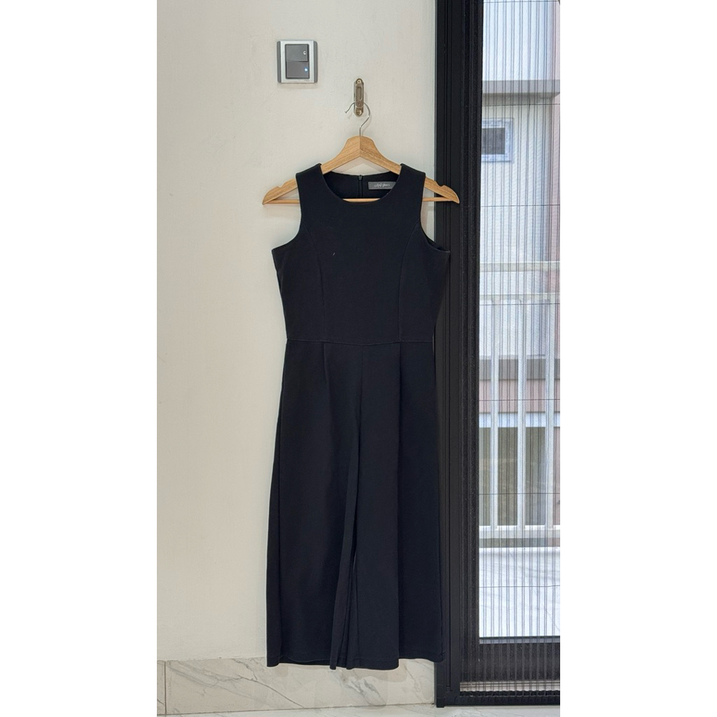 Preloved Jumpsuit Hitam Mary Jane