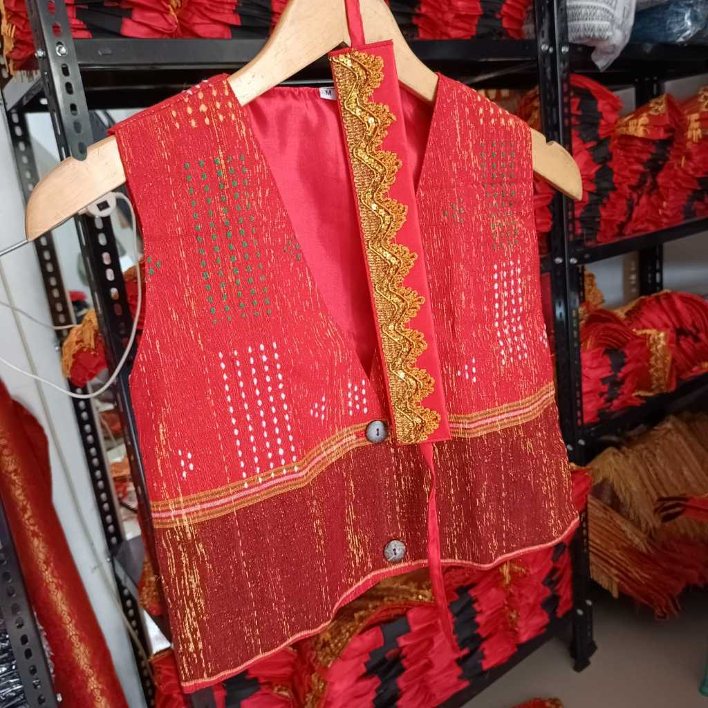 rompi ulos sadum dan sortali anak perempuan