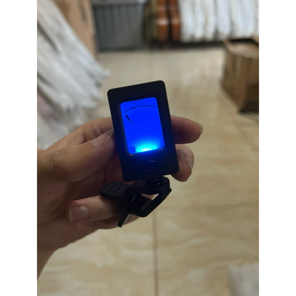 Alat Tunner Gitar (Stem Gitar)