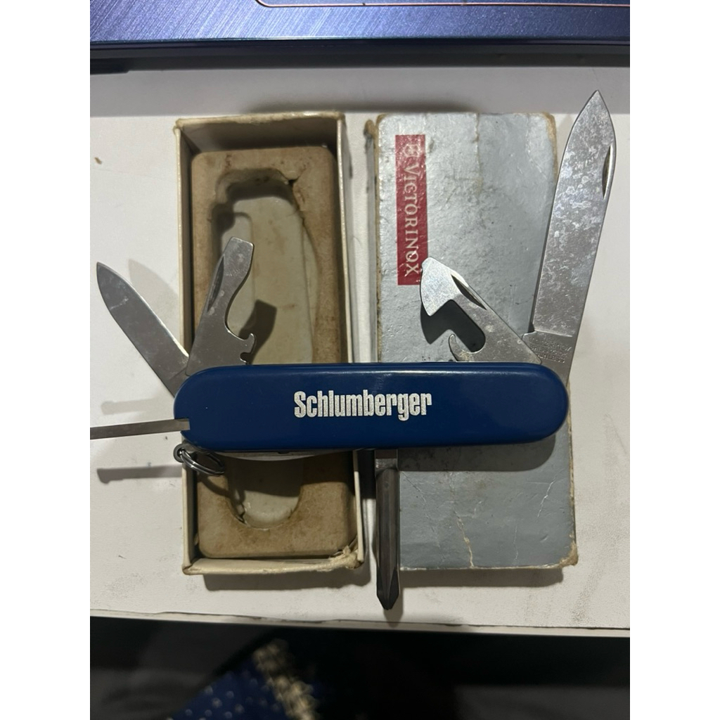 Pisau Lipat Blue Victorinox 1234