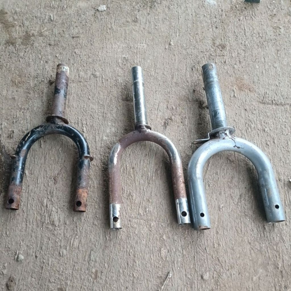 FORK SEPEDA Roda tiga,jual bekas