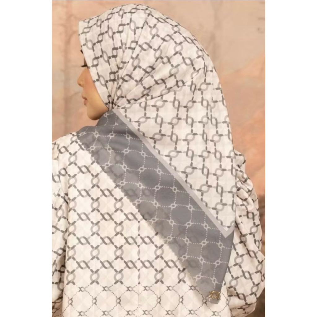 New Wearing Klamby Monogram Calya - Pavement