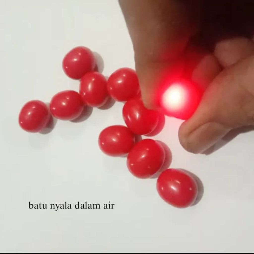 Batu Merah Delima / Menyala dalam air