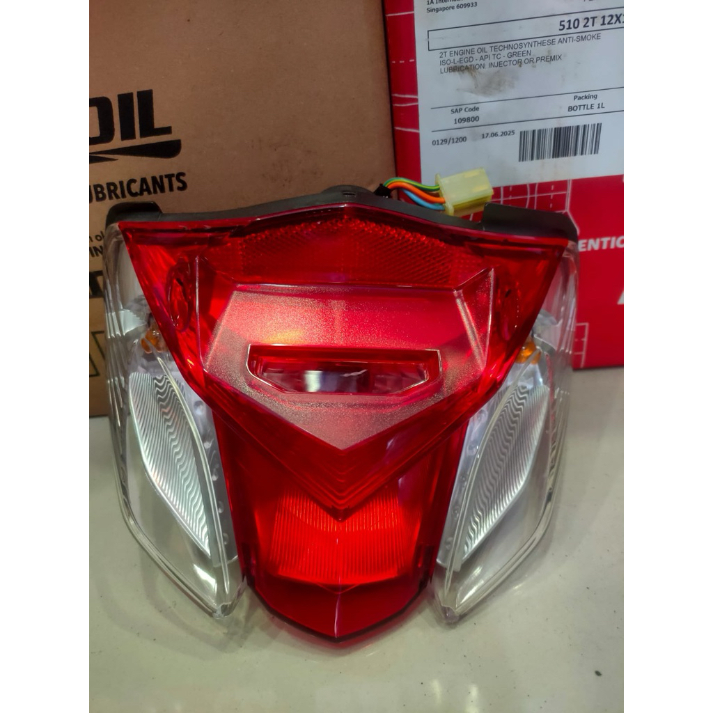 LAMPU STOP ASSY BLADE (33700-KWB-921)