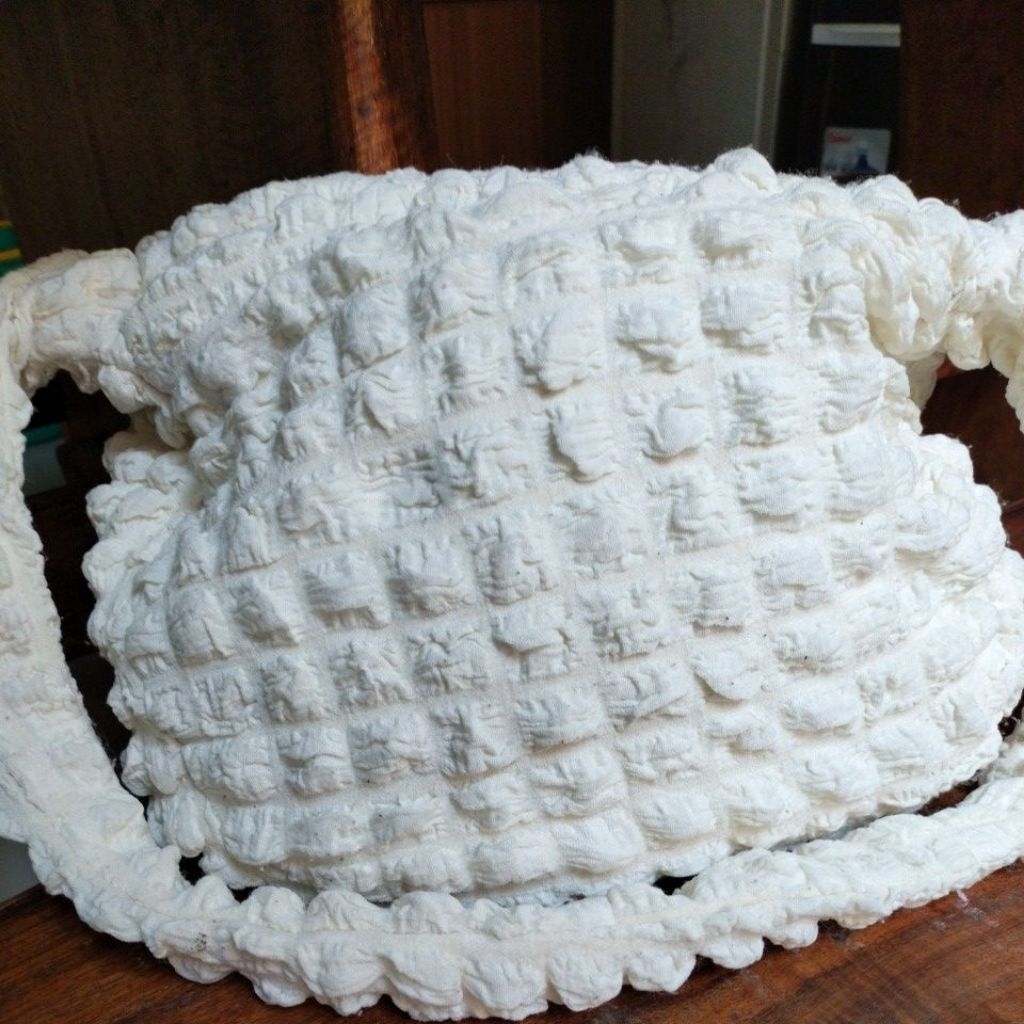 Tas Sling dari brand Shoopen asli, masih seperti baru