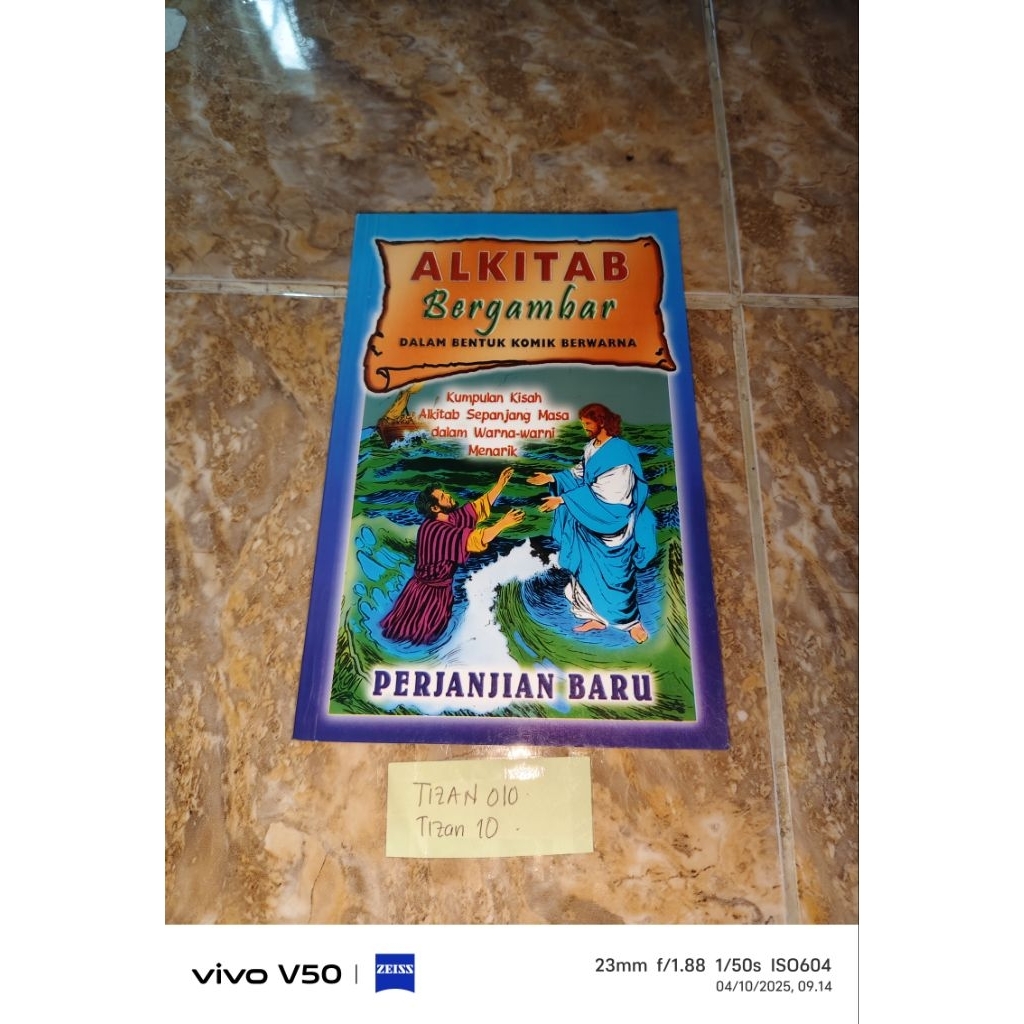 Buku Alkitab Bergambar dalam bentuk komik berwarna - Perjanjian Baru