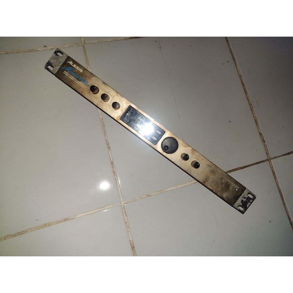 alesis microverb ori