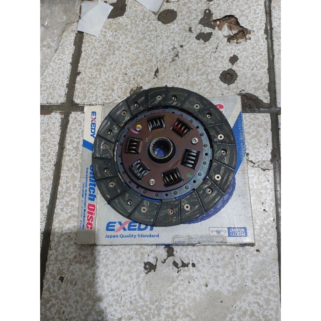 kampas kopling ford laser 1.3 / mazda 323