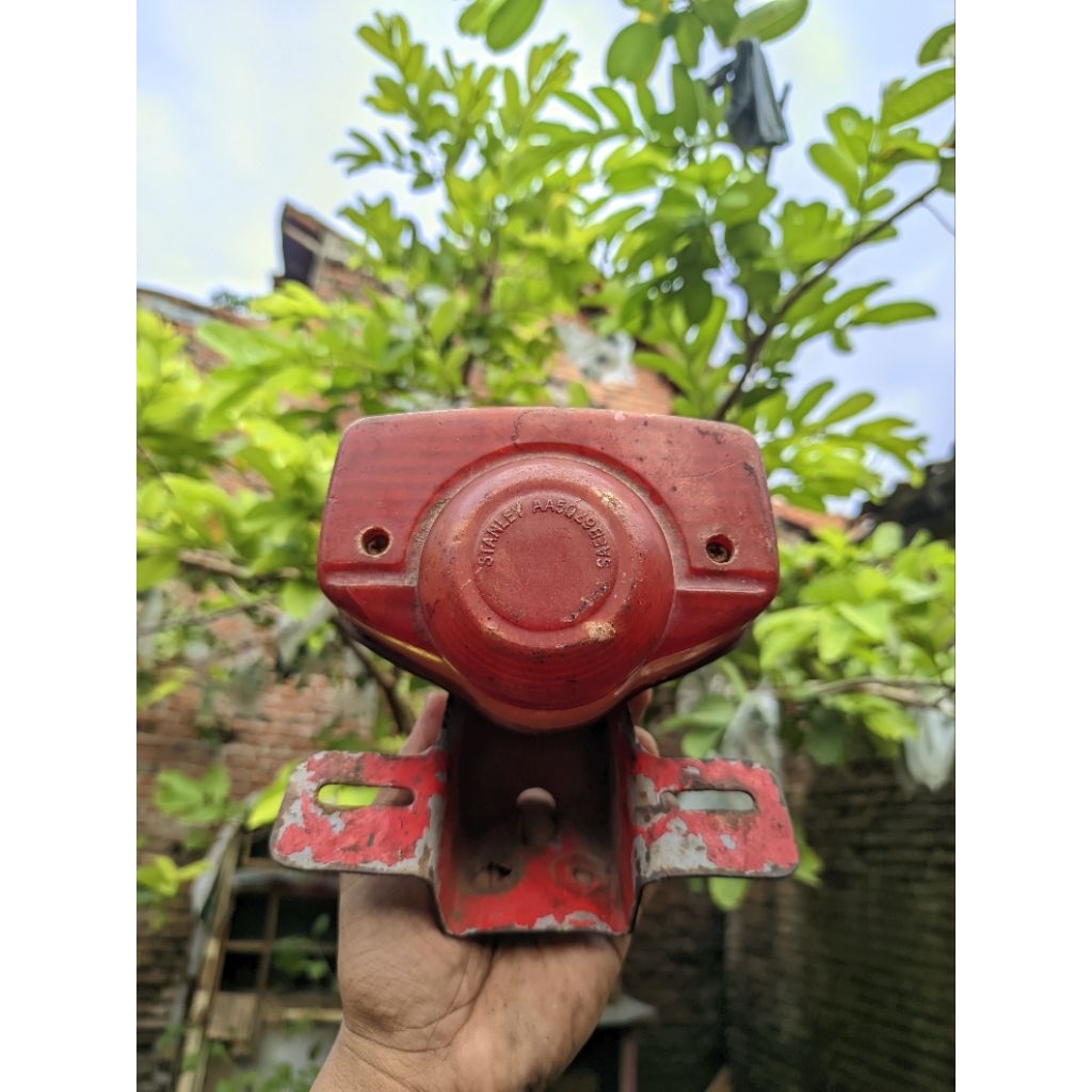 stoplamp lampu belakang Honda CB 100 CB 125 original copotan