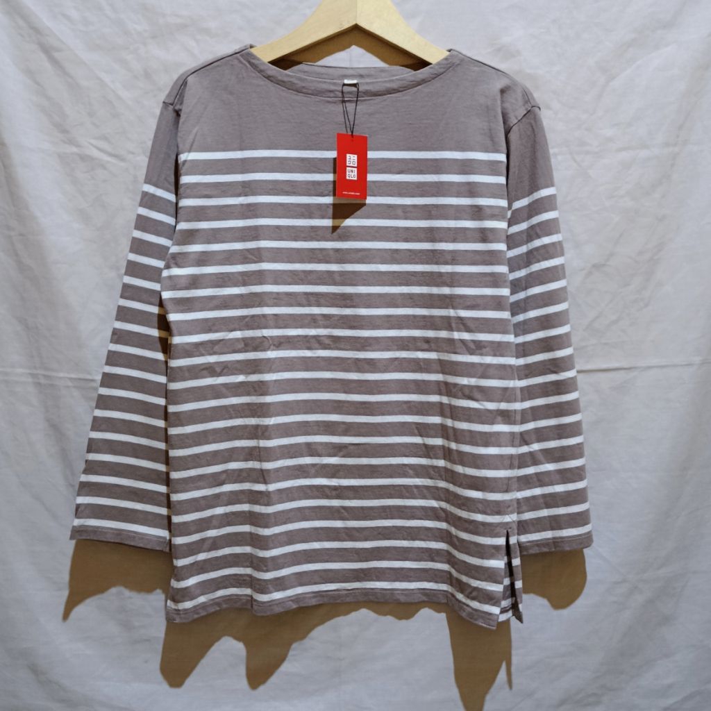Atasan/Kaos/Long Sleeve Stripe Salur Coklat Taupe UNIQLO Sz M & Sz L
