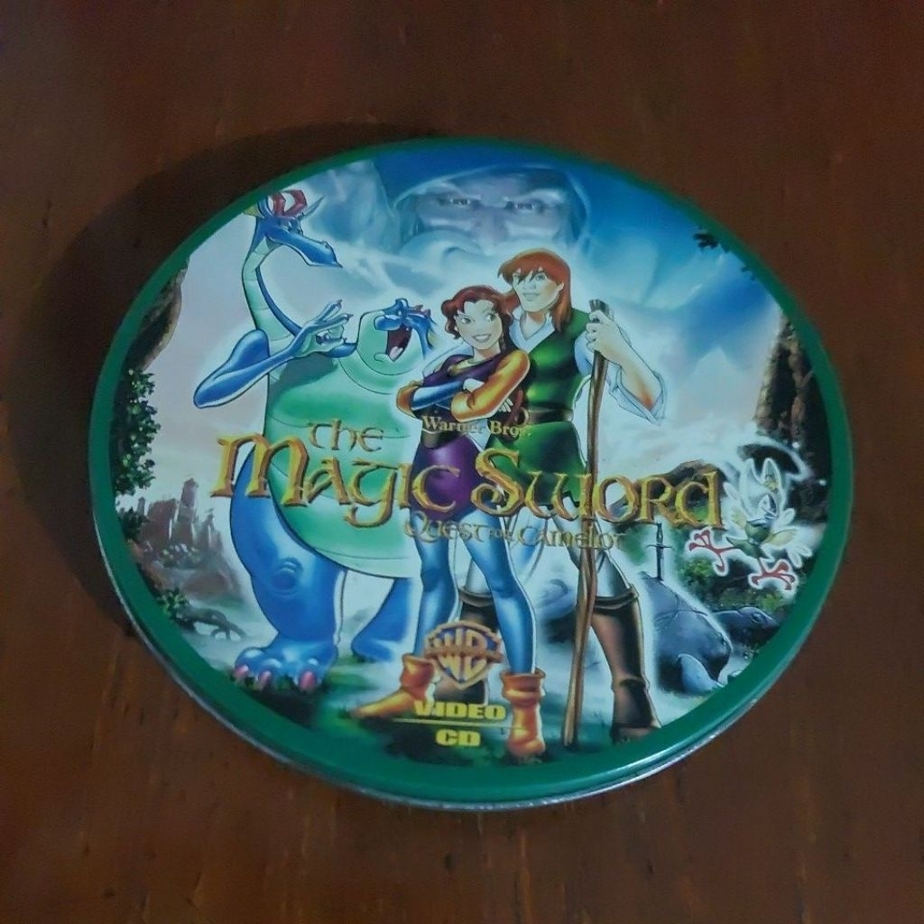 ( VCD ORIGINAL ) " THE MAGIC SWORD - QUEST FIR CAMELOT 1998 " WARNER BROS