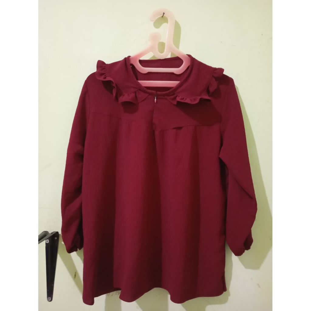 Kemeja blouse bahan crinkle kerah chibi korea maroon preloved