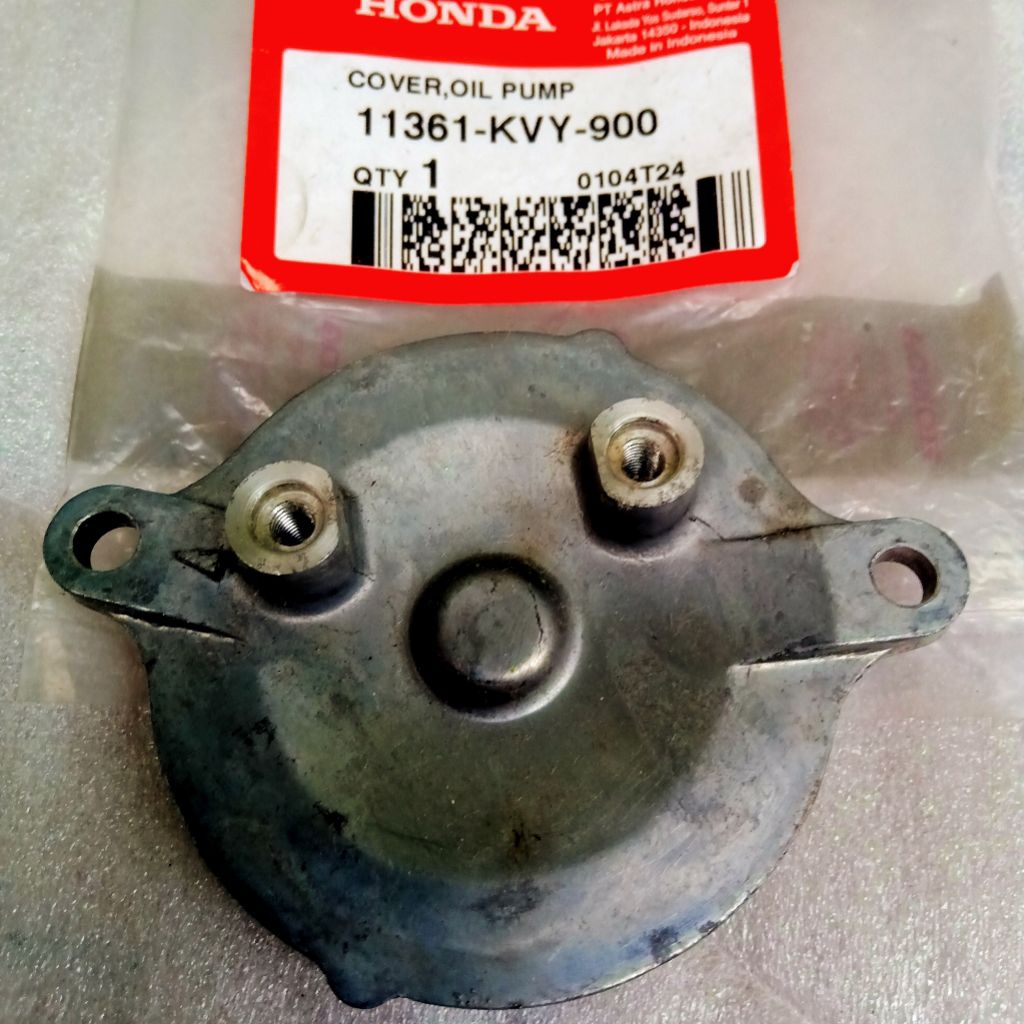 COVER / TUTUP POMPA OLI Honda Beat Karbu Ori AHM.