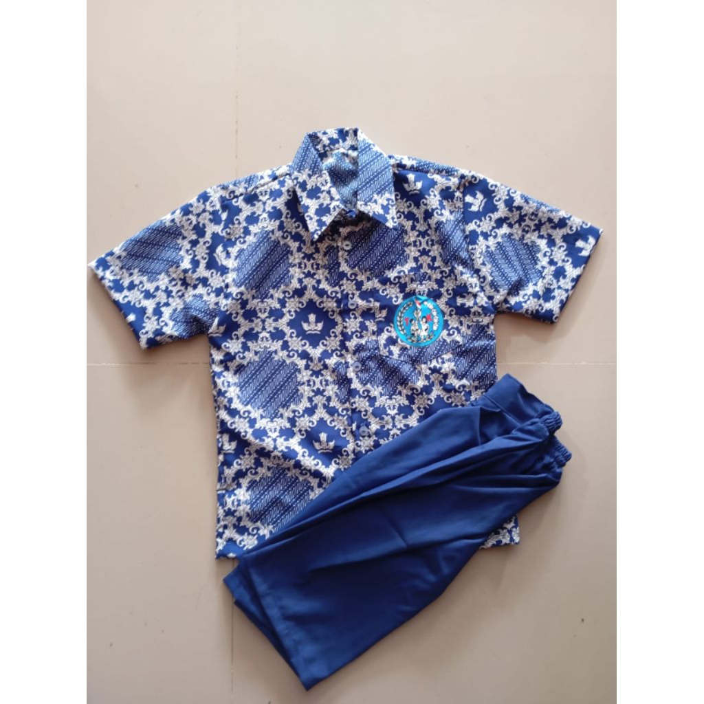 BAJU BATIK SEKOLAH  SD MI MOTIF LERENG BIRU
