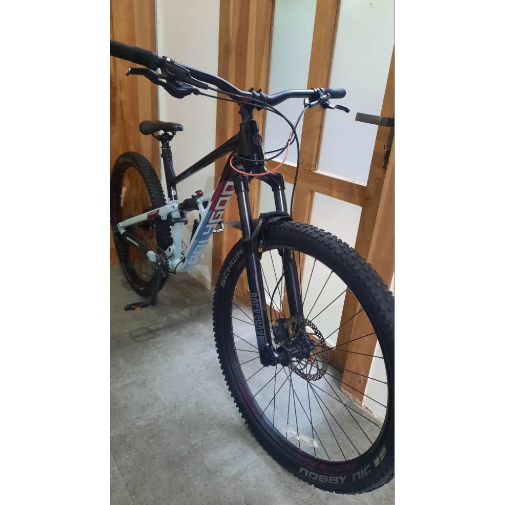 Sepeda Polygon Siskiu d7 thn 2021 kondsi 95%