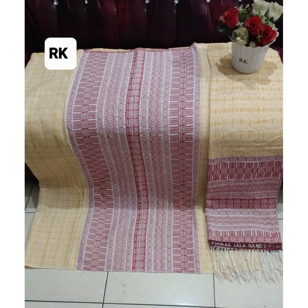 Pucca Siantar  sarung dan selendang (masih bahan ya)