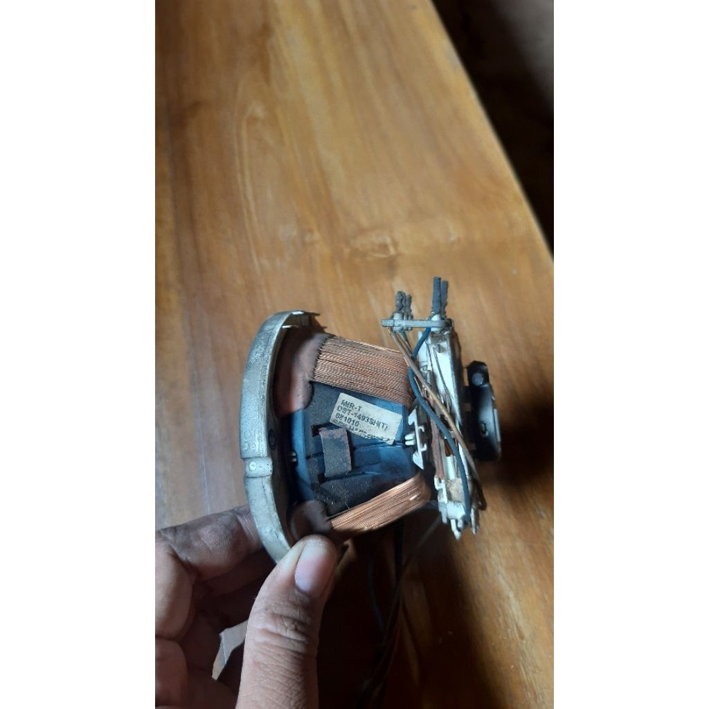 yoke tv sharp 14 inch leher kecil